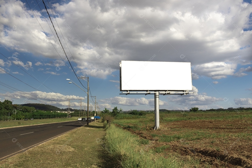 Superando Desafios Log&iacute;sticos e Regulat&oacute;rios na M&iacute;dia Exterior Rural